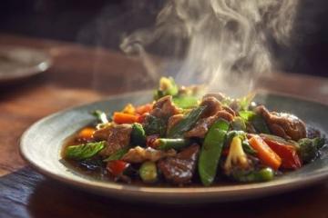 家常燜茄子:豬肉與小白菜的完美結合
