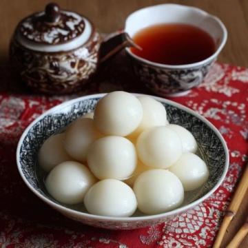 自制蓮子桂圓紅棗湯,溫暖又滋補(bǔ)的秘密武器