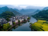 七旬老人獨駕穿越，探尋都江堰之韻，邂逅藍眼淚之旅