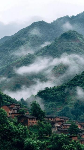 建水縣,一座深藏于云南南部紅土高原懷抱中的小城