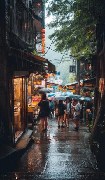 夏季雨季安全指南:出行、居家如何確保個人安全?一張圖了解!