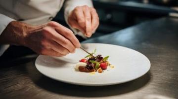 穿越時空的味蕾之旅:華沙的美食與歷史交融