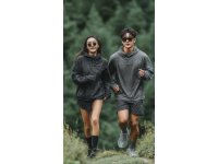 華為余承東又被網友在深圳塘朗山偶遇了，這次還帶著老婆一起爬山,9月6號周六上午