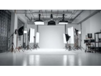 綠道自殺事件引發(fā)對精神健康及職業(yè)標簽反思：外賣騎手身份疑誤傳，公眾呼吁更多心靈關(guān)懷與理解