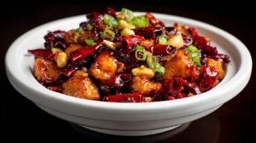 西昌出差必嘗：大成商業廣場的超大碗雞火絲餌塊